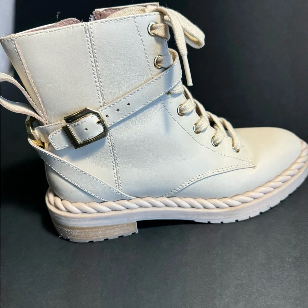 Louise et Cie Hiking Style Boots, Off White, Ankle High, 6M NWOT - Picture 8 of 8